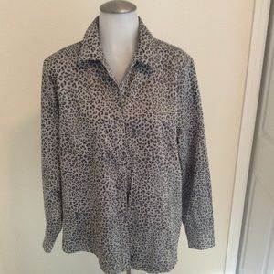 Chico's no iron cheetah print shirt